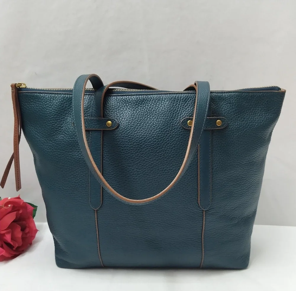 Fossil Teal Blue Pebbled Leather Double Handles Zipper Closure Tote Bag
